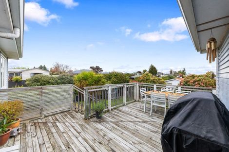 Photo of property in 35 Kotare Street, Hilltop, Taupo, 3330