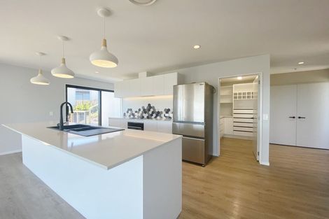 Photo of property in 15 Parkridge Place, Mount Pleasant, Christchurch, 8081