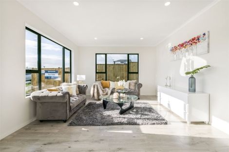 Photo of property in 75 Tir Conaill Avenue, Flat Bush, Auckland, 2019