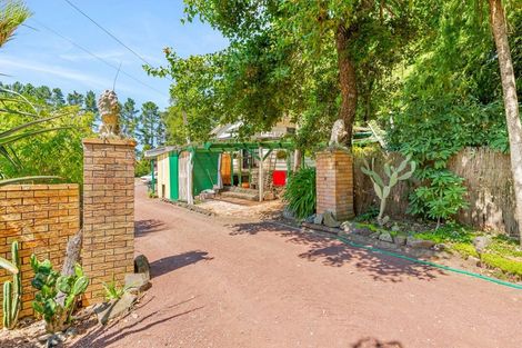 Photo of property in 65 Annett Road, Kumeu, 0891