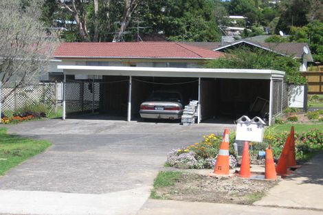 Photo of property in 1/14 Battle Place, Glenfield, Auckland, 0629