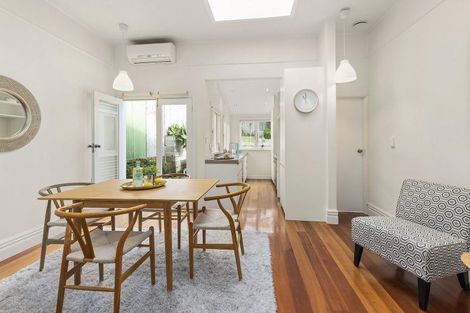 Photo of property in 9 Torquay Terrace, Newtown, Wellington, 6021