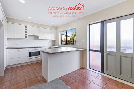 Photo of property in 9/6 Sunnydale Place, Oteha, Auckland, 0632