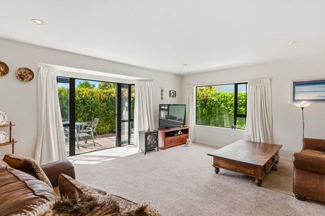 Photo of property in 5 Rimu Street, Waikanae, 5036