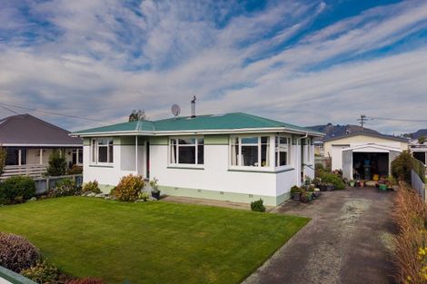 Photo of property in 20 Rugby Street, Waimate, 7924