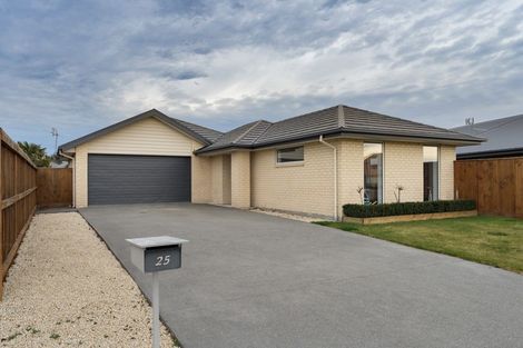 Photo of property in 25 Gilchrist Place, Kaiapoi, 7630