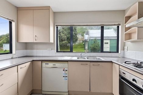 Photo of property in 15 Ira Street, Miramar, Wellington, 6022