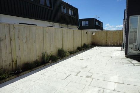 Photo of property in 1/105 Rongotai Road, Kilbirnie, Wellington, 6022