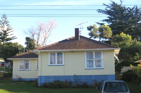 Photo of property in 128 Castor Crescent, Cannons Creek, Porirua, 5024