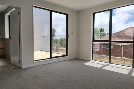 Photo of property in 5/21 Humphrey Kemp Avenue, Henderson, Auckland, 0612