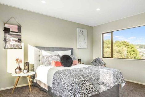 Photo of property in 22 Joseph Banks Drive, Whitby, Porirua, 5024