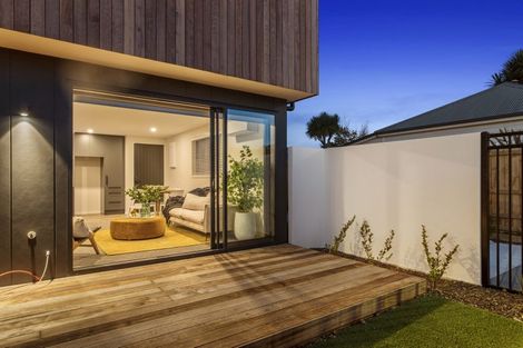 Photo of property in 2/162 Springfield Road, St Albans, Christchurch, 8014