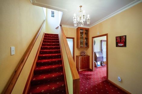 Photo of property in 72 Govett Avenue, Frankleigh Park, New Plymouth, 4310