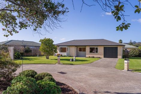Photo of property in 8 Seascape Avenue, Whitianga, 3510