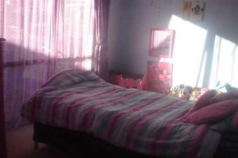 Photo of property in 1/76 Parrs Cross Road, Henderson, Auckland, 0612