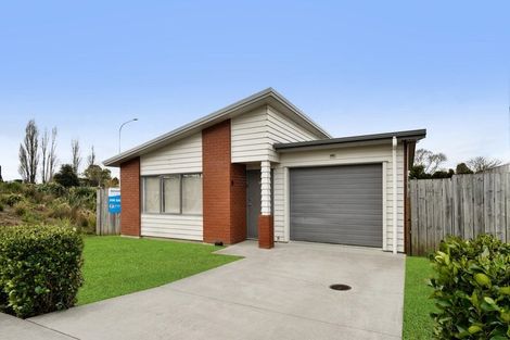 Photo of property in 1/46 Park Estate Road, Rosehill, Papakura, 2113