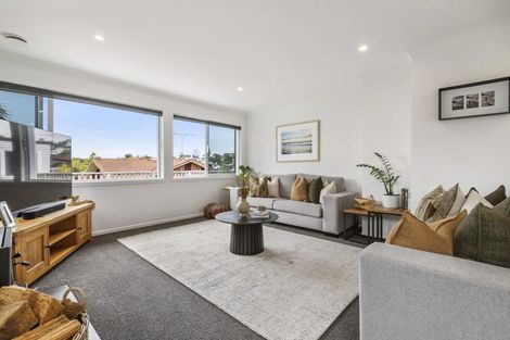 Photo of property in 2/40 Hebron Road, Waiake, Auckland, 0630