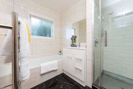 Photo of property in 26 Wycherley Drive, Bucklands Beach, Auckland, 2014