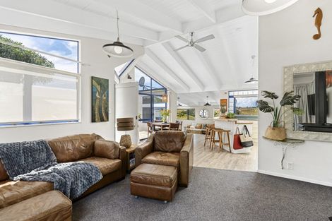 Photo of property in 7 Butlers Lane, Oakura, 4314