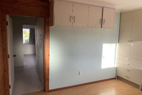 Photo of property in 1/33 Becroft Drive, Forrest Hill, Auckland, 0620