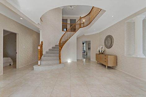 Photo of property in 15 Tumbridge Place, Somerville, Auckland, 2014