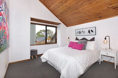 Photo of property in 131b Edmonton Road, Te Atatu South, Auckland, 0610