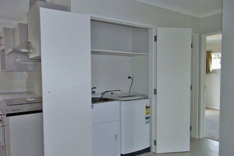 Photo of property in 14 Cairngorm Place, Highland Park, Auckland, 2010