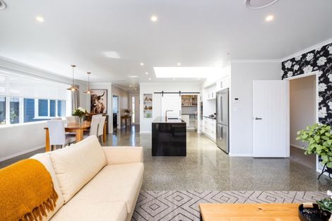 Photo of property in 19 Manapouri Street, Poraiti, Napier, 4112