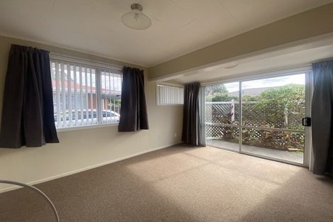 Photo of property in 124b Govett Avenue, Frankleigh Park, New Plymouth, 4310
