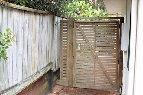 Photo of property in 4 Molyneux Place, Welcome Bay, Tauranga, 3112