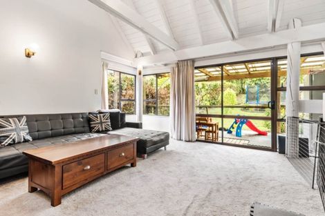 Photo of property in 7 Wyoming Avenue, Murrays Bay, Auckland, 0630