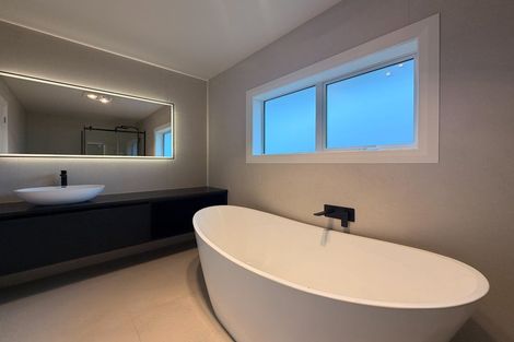 Photo of property in 11 Henry Blyth Lane, Greenhithe, Auckland, 0632