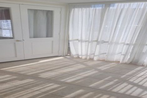 Photo of property in 28 Cambridge Street, Tawa, Wellington, 5028