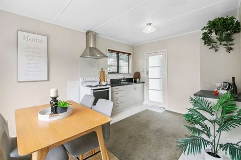 Photo of property in 117g Seaview Road, Westown, New Plymouth, 4310