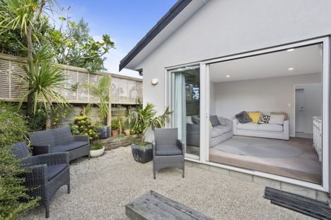Photo of property in 26 Admirals Court Drive, Greenhithe, Auckland, 0632
