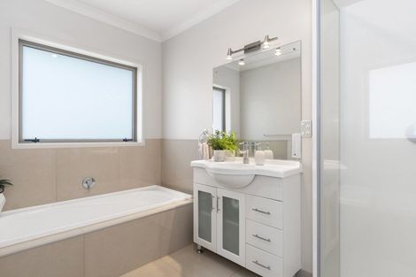 Photo of property in 99 Solomon Street, Brookfield, Tauranga, 3110