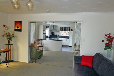 Photo of property in 26 Oberon Street, Stratford, 4332