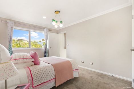 Photo of property in 436 East Coast Road, Windsor Park, Auckland, 0630