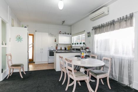 Photo of property in 109 Milton Road, Bluff Hill, Napier, 4110