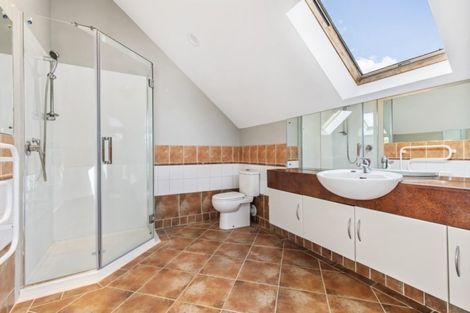 Photo of property in 2 Roseville Road, Gulf Harbour, Whangaparaoa, 0930