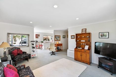 Photo of property in 1/25 Little Barrier Avenue, Manly, Whangaparaoa, 0930