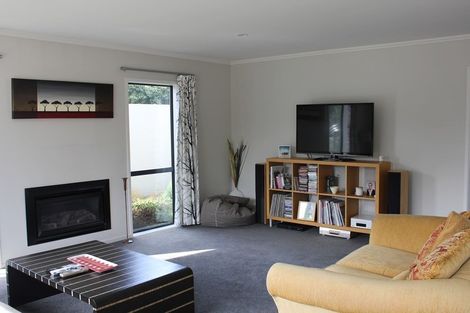 Photo of property in 2 Prebblewood Drive, Prebbleton, 7604