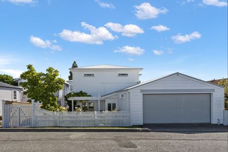 Photo of property in 11 Colenso Avenue, Hospital Hill, Napier, 4110