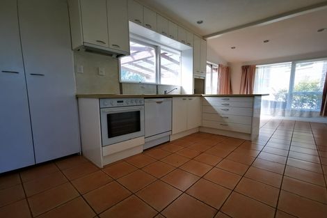 Photo of property in 6 Northwick Place, Hillcrest, Auckland, 0627