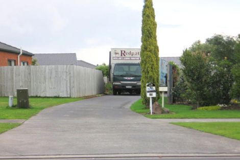 Photo of property in 19 Maghera Drive, East Tamaki Heights, Auckland, 2016
