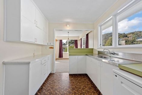 Photo of property in 12 Deller Grove, Silverstream, Upper Hutt, 5019