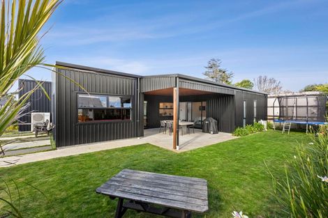 Photo of property in 6 Piper Way, Glen Avon, New Plymouth, 4312