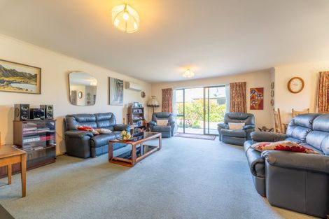 Photo of property in 2/91 Avenue Road, West End, Timaru, 7910