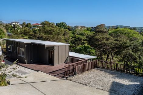 Photo of property in 6 Main Road, Raglan, 3225