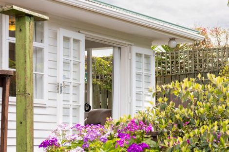 Photo of property in 32 Tui Road, Raumati Beach, Paraparaumu, 5032